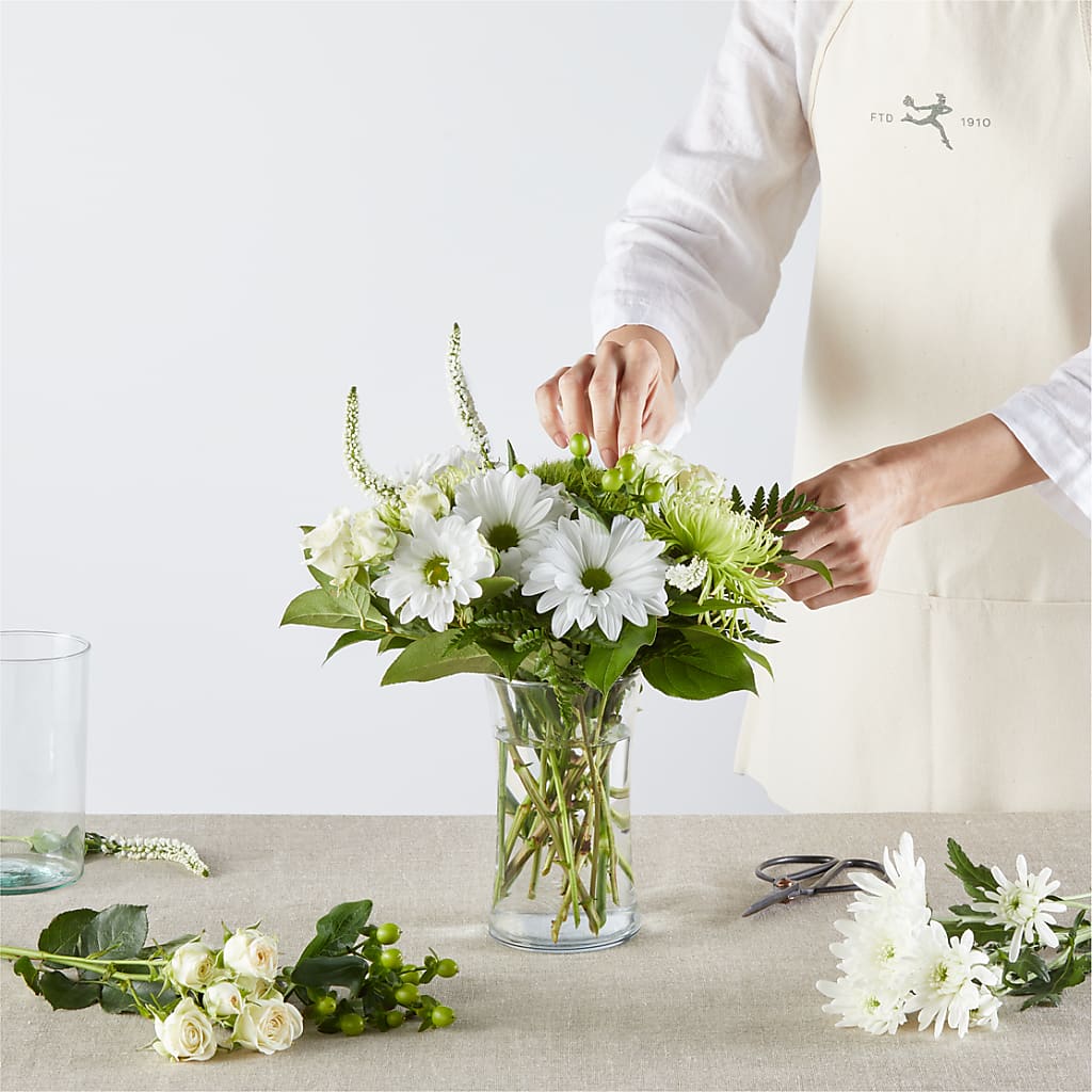 Irish Garden - A Florist Original – A BEAUTIFUL DAY FLORIST WINE & GOURMET, Port Saint Lucie FL