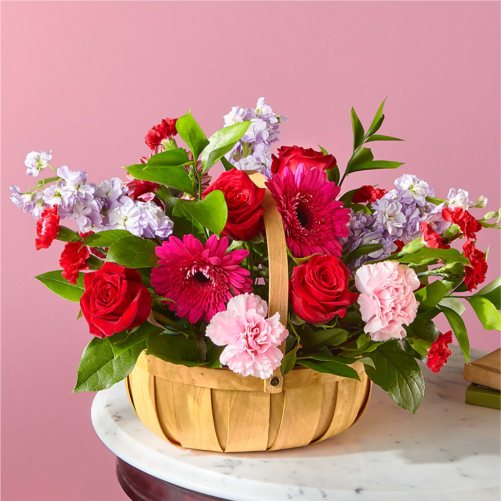 Pink Picnic Basket – A BEAUTIFUL DAY FLORIST WINE & GOURMET, Port Saint Lucie FL