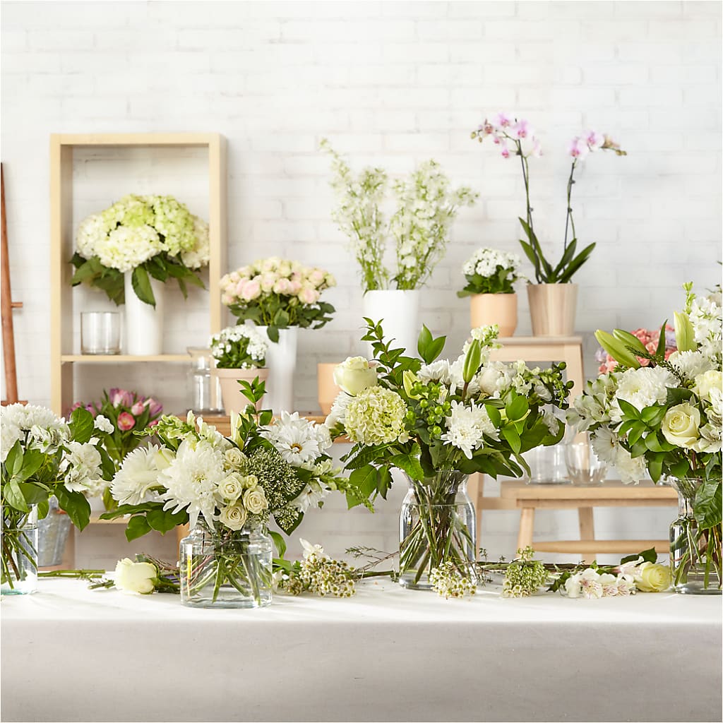 Classic Ivory – A Florist Original – A BEAUTIFUL DAY FLORIST WINE & GOURMET, Port Saint Lucie FL