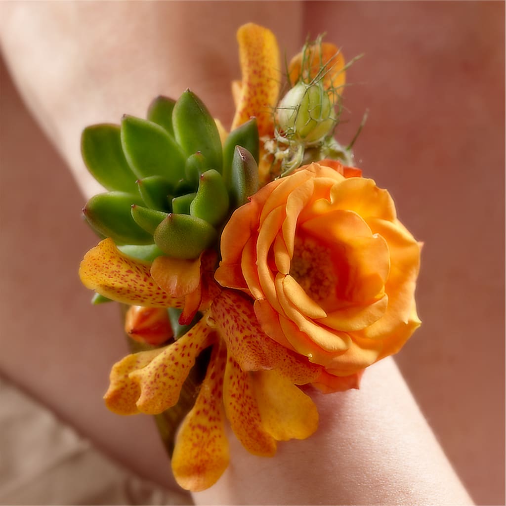 Irresistible Love Wrist Corsage – A BEAUTIFUL DAY FLORIST WINE & GOURMET, Port Saint Lucie FL