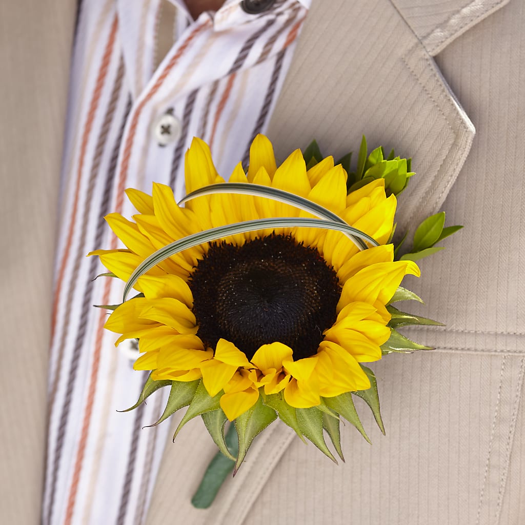 Free Spirit Boutonniere – A BEAUTIFUL DAY FLORIST WINE & GOURMET, Port Saint Lucie FL