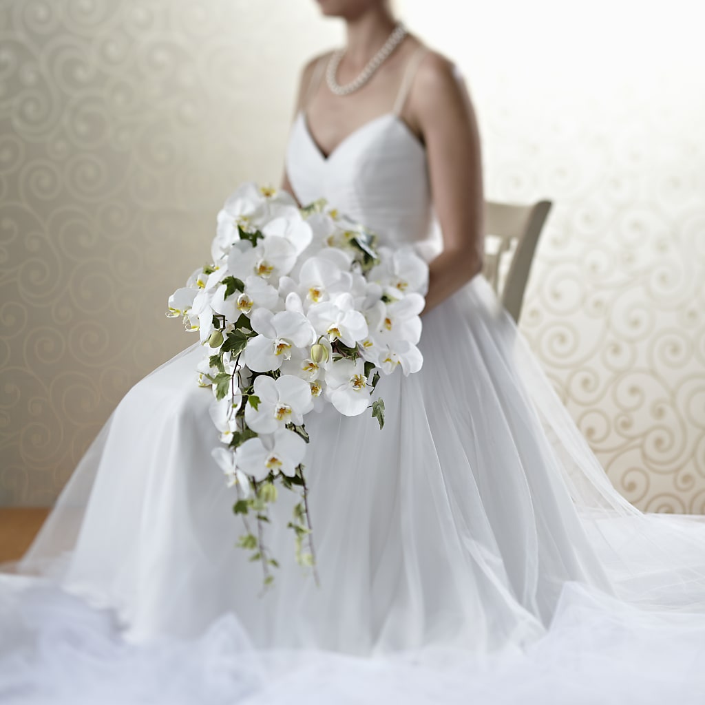 Classic White Bouquet – A BEAUTIFUL DAY FLORIST WINE & GOURMET, Port Saint Lucie FL