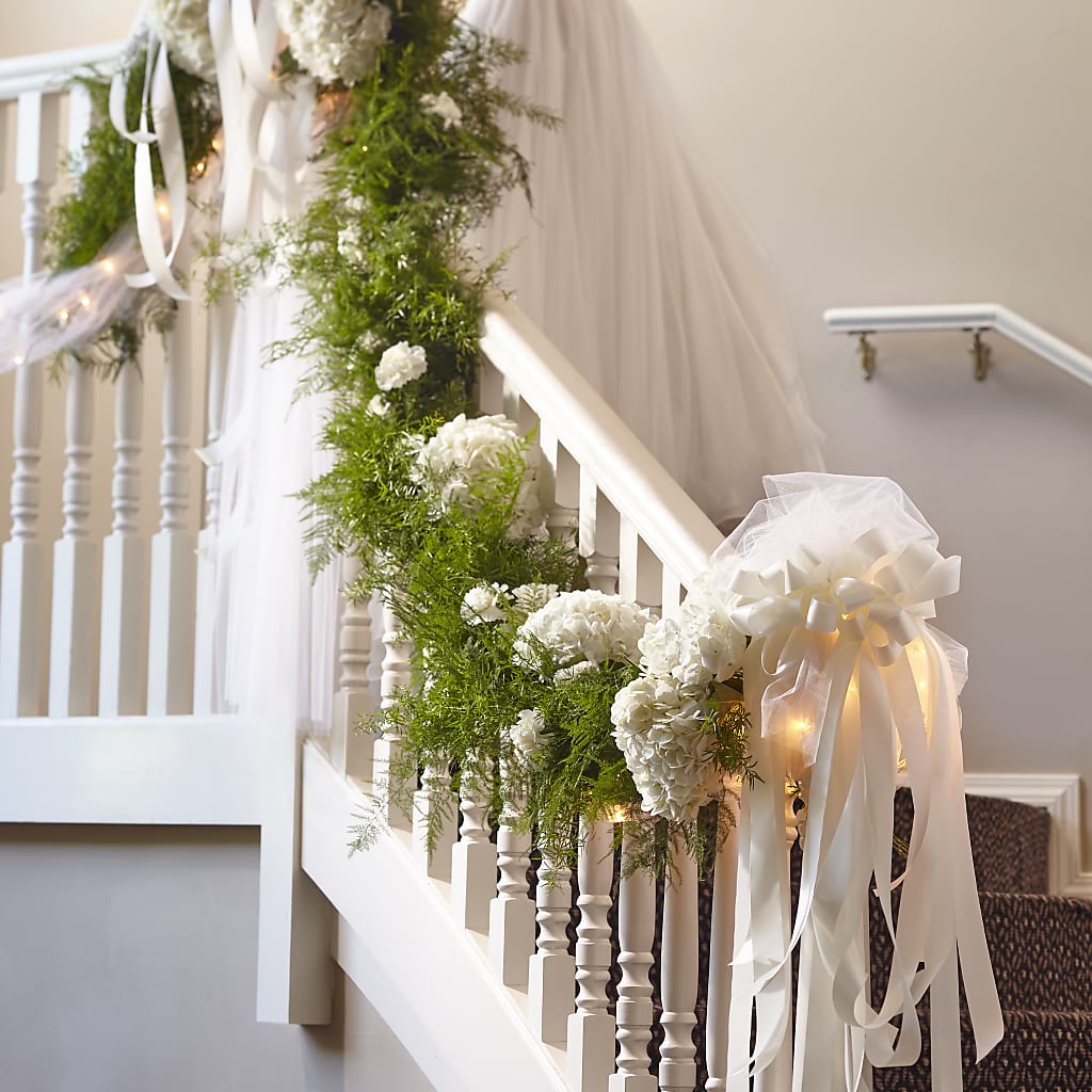 Champagne Dreams Garland – A BEAUTIFUL DAY FLORIST WINE & GOURMET, Port Saint Lucie FL
