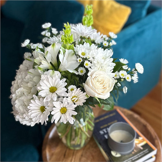 Classic Ivory – A Florist Original – A BEAUTIFUL DAY FLORIST WINE & GOURMET, Port Saint Lucie FL