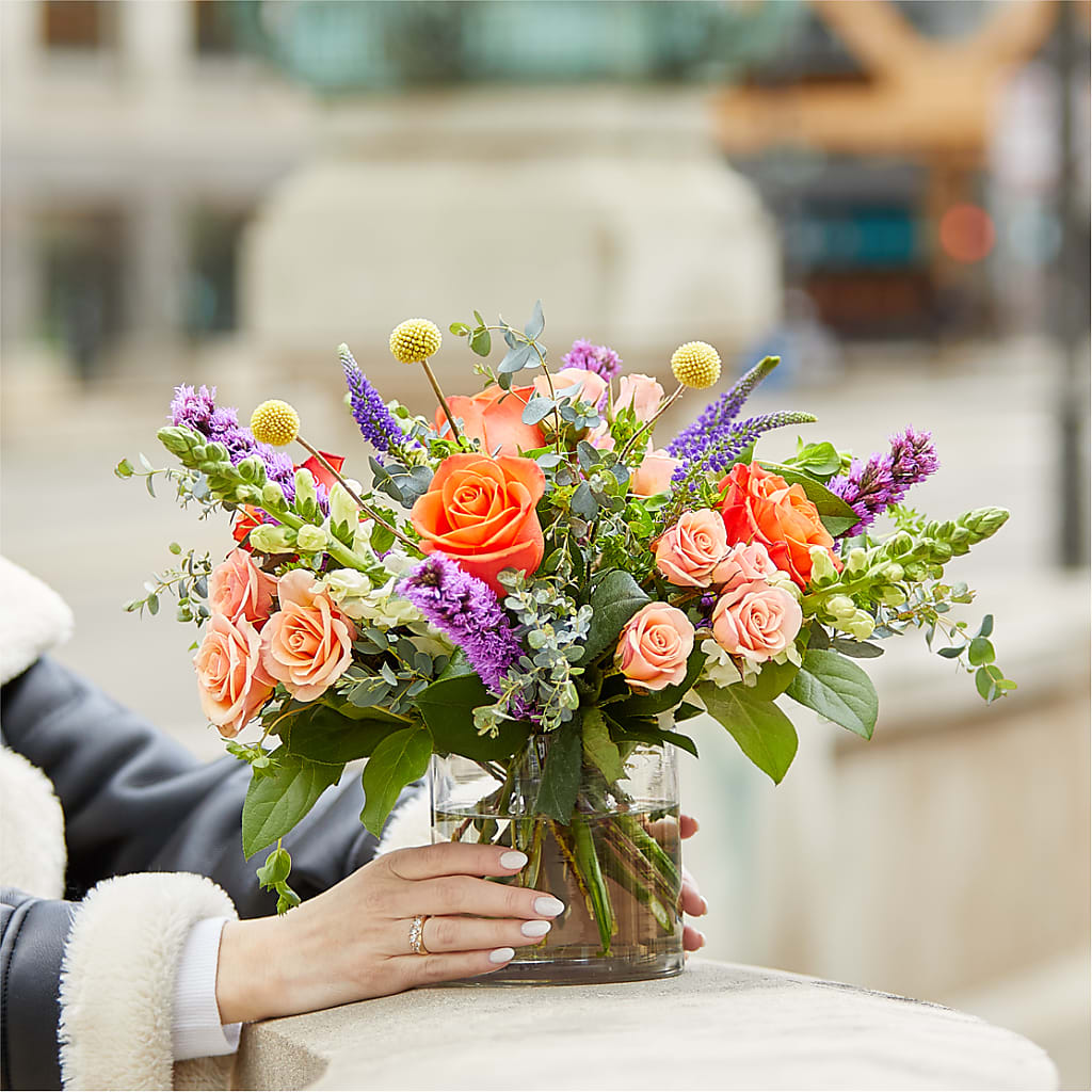 The Standout Bouquet – A BEAUTIFUL DAY FLORIST WINE & GOURMET, Port Saint Lucie FL
